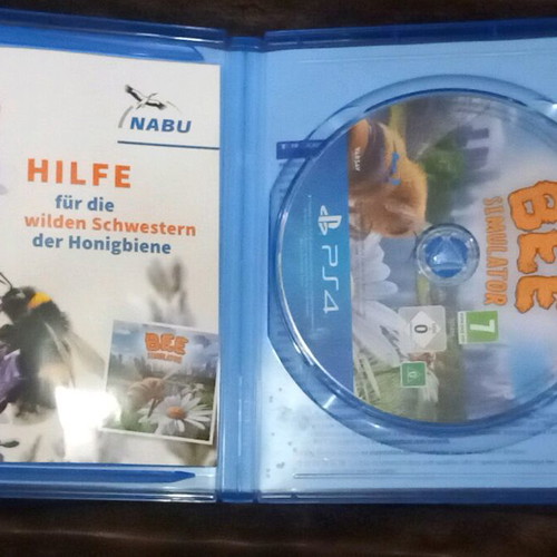 Bee Simulator PS4 game like new