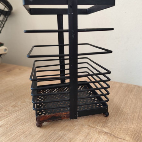 Metal organizer used, black color