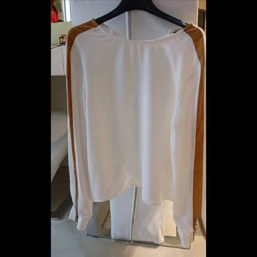 Crepe shirt Zara white like new with distinctive sleeves