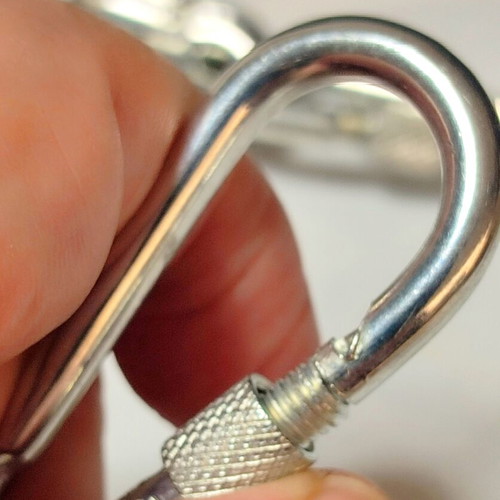 Carabiner set of 4 with screw locking mechanism, new
