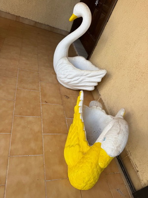Decorative garden ducks set of 3, used, medium and large size