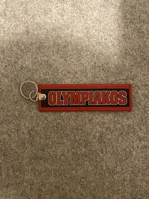 Olympiakos Gate7 keychain like new, authentic