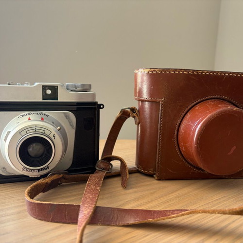 Certi-Phot 1958 120 film camera used with leather case