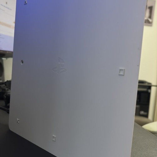PlayStation 4 Slim 500GB λευκό μεταχειρισμένο με 1 παιχνίδι και χειριστήριο