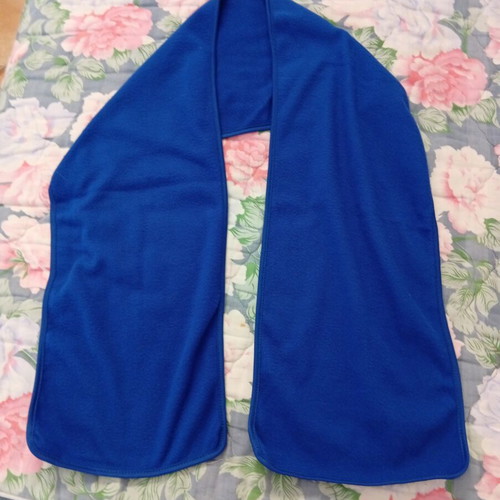 Acrylic scarf blue like new