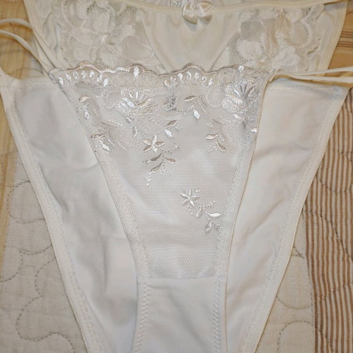 Women's lace slip underwear new, pack of 6, size L