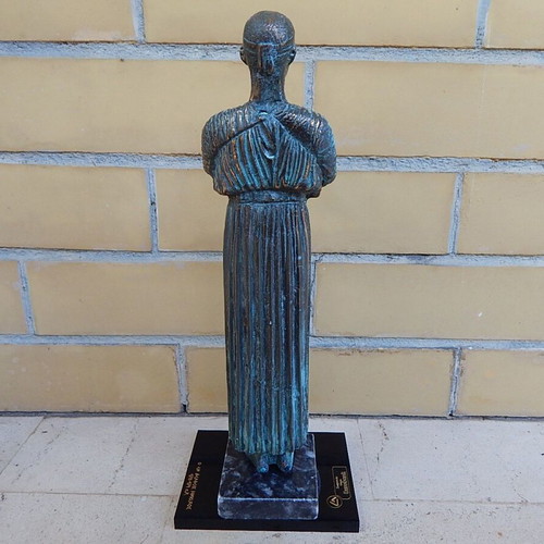 Bronze table statue of the Charioteer of Delphi 478-474 BC used, marble base