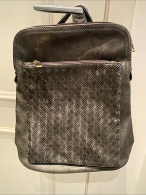 Grey backpack like new with large front pocket