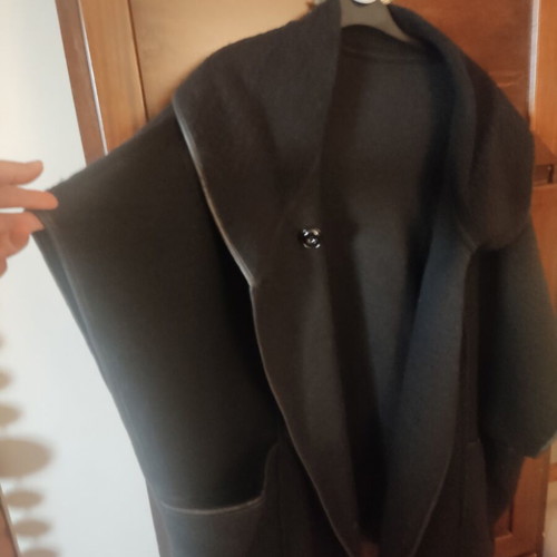 Black women's Edited cape coat like new L/XL
