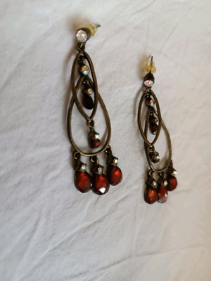 Vintage earrings like new, princess style with bronze elements