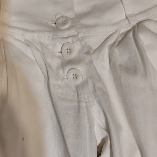High-waisted white pants with pleats and buttons Zara like new