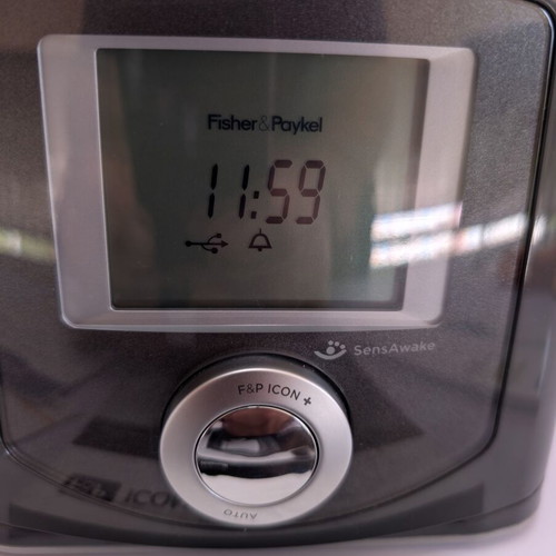 Fisher & Paykel ICON Plus Auto CPAP like new with Eson 2 mask
