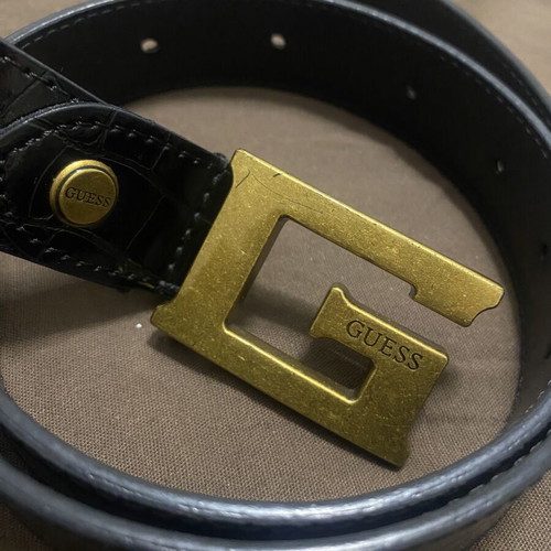 Guess women's belt like new, black with gold buckle, 102cm