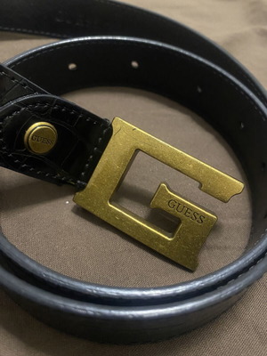 Guess women's belt like new, black with gold buckle, 102cm