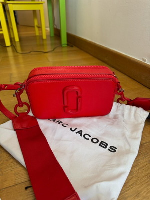 Marc Jacobs red crossbody bag like new
