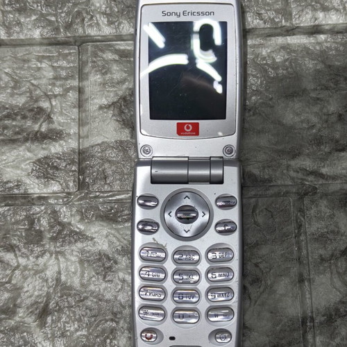 Sony Ericsson Z600 phone like new, without battery and cover
