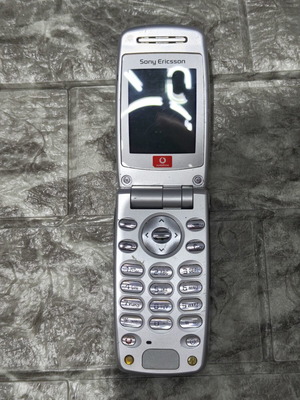 Sony Ericsson Z600 phone like new, without battery and cover