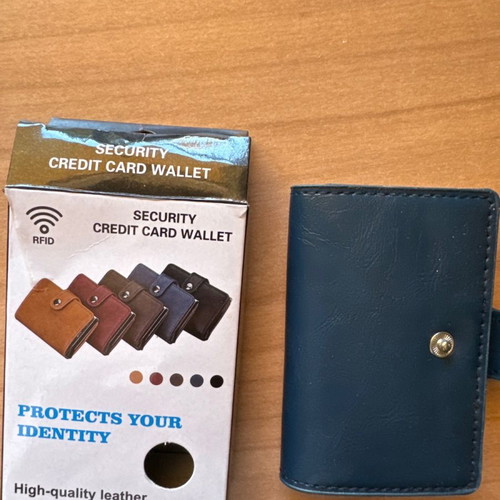 Men's wallet like new for cards and money
