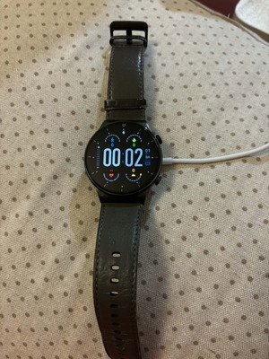 Huawei Watch GT 2 Pro with leather strap like new