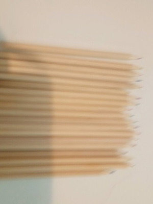 Set of 19 colored pencils like new