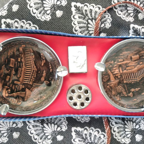 Ashtray set with Greek temple motif made of solid cast iron new