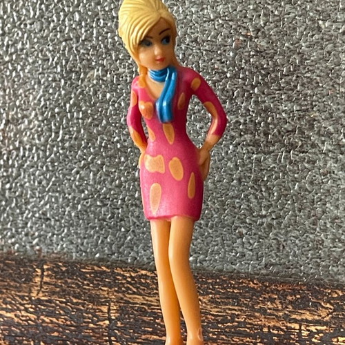 Collectible Anime Style Mini Figure 6.5cm new, Elegant with Dress 2