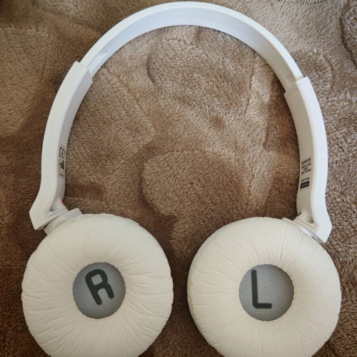 Sony DR-BTN200 Bluetooth headphones like new with ear pads