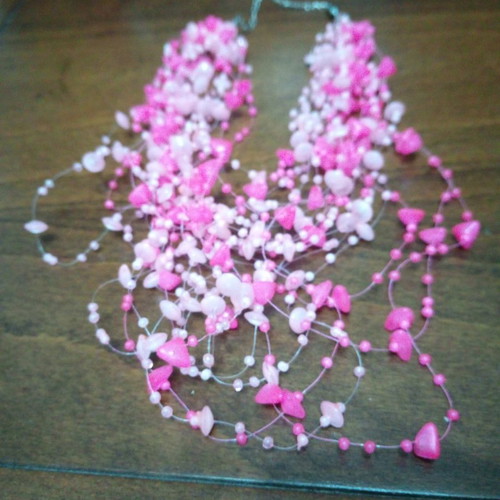 Messy fairy nest-style necklace used, pink with acrylic beads