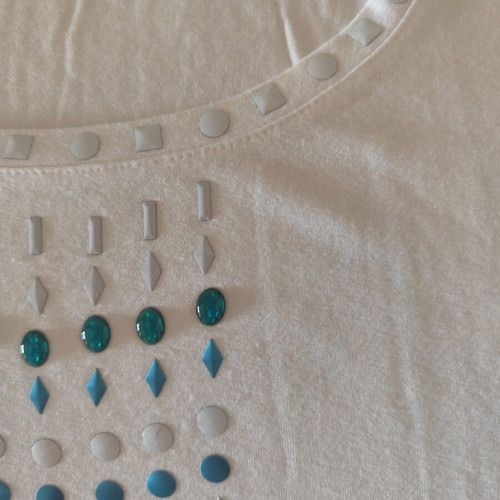 Viscose T-shirt like new, gold color, sizes XL and XXL