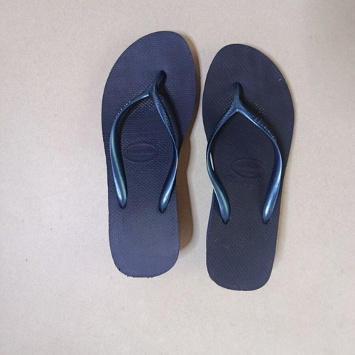 Havaianas Slim Wedge flip flops size 41 new, dark blue