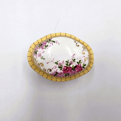 Rene porcelain jewelry box with flowers used