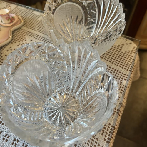 Crystal bowls like new, set of 2