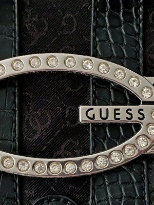 Τσάντα Guess χειρός με strass και truck σαν καινούργιο, μαύρη