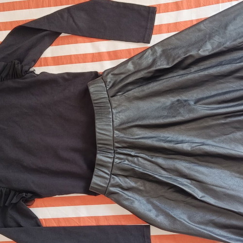 Cotton bodysuit and faux leather skirt set like new, black