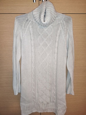 Turtleneck sweater used, white, sizes M and L
