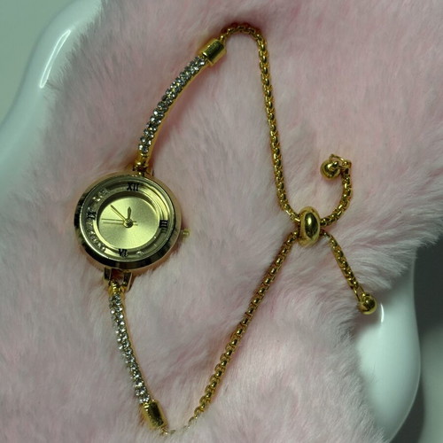 Gold elegant women's wristwatch