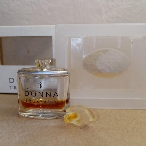 Donna Trussardi Eau de Parfum used, vintage collectible 4 ml