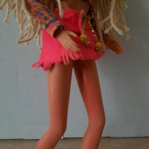 Sindy Crimp & Bead doll Hasbro 1994 used, original clothes