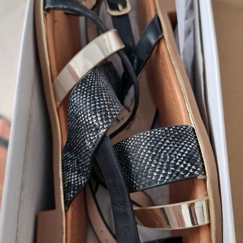 Flat sandals new, size 36, black and gold