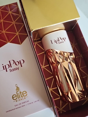 LipPop Sassy perfume like new, fruity summer scent