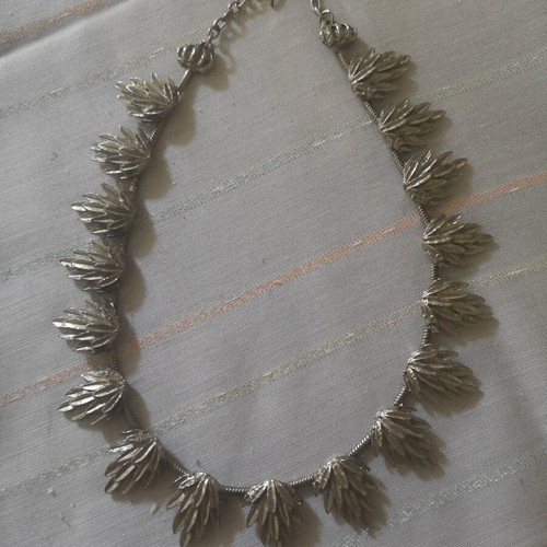 Crown Trifari Vintage 1950s Multi-Leaf Link Choker Necklace used, 93g
