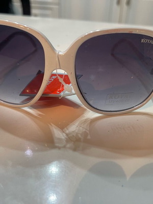 Sunglasses used, white