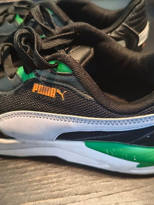 Puma sneakers size 38, black