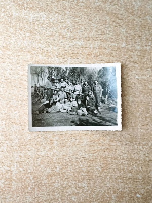 Ομαδικό πορτρέτο vintage ασπρόμαυρη φωτογραφία μεταχειρισμένη