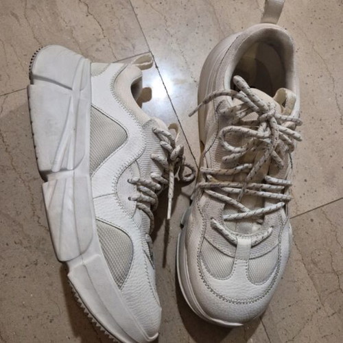 Ugg Australia white sneakers like new, size 40, chunky style