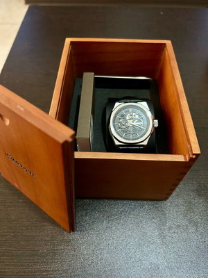 Ingersoll The Maverick Automatic watch like new, black