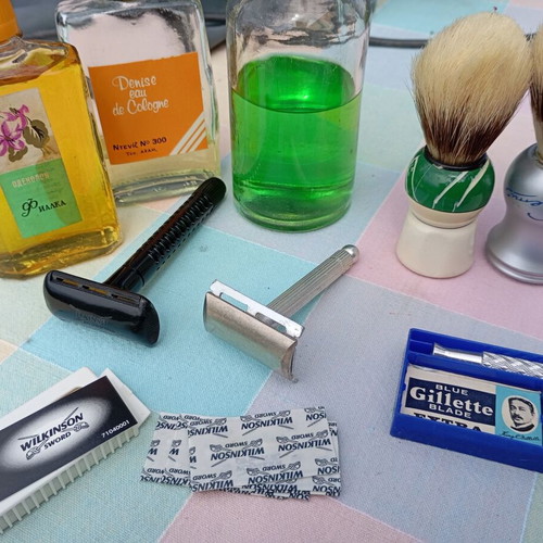 Traditional shaving set with Gillette Blue Blade and vintage colognes