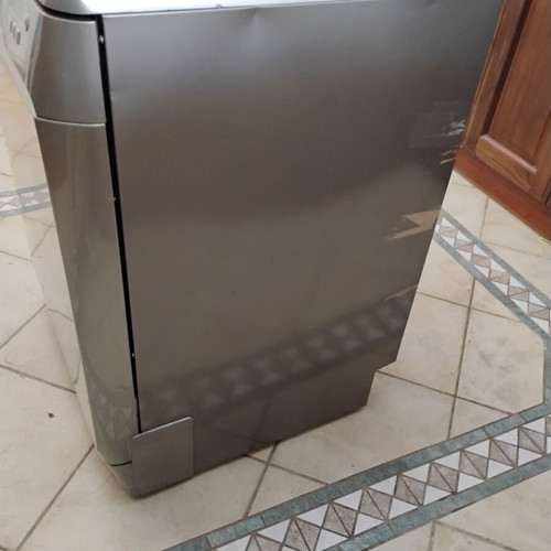 Indesit DFP 584 built-in dishwasher for 14 place settings
