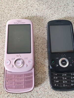 Sony Ericsson w20i (Zylo) употребявани телефони за части, комплект от 2