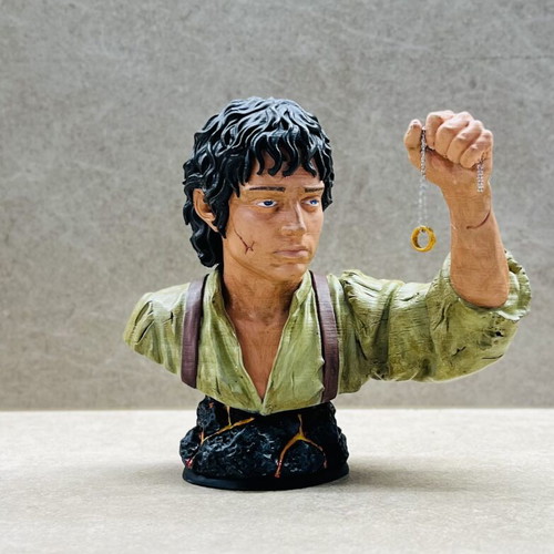Lord of the Rings Frodo Baggins bust with The One Ring, new